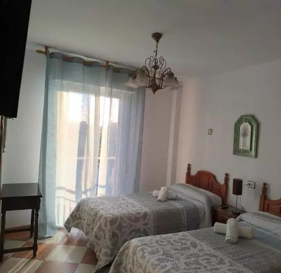 ペンション Hostal Alboran
