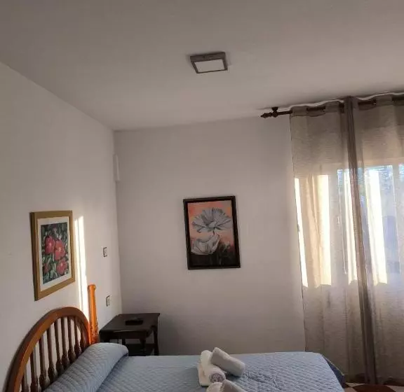 ペンション Hostal Alboran