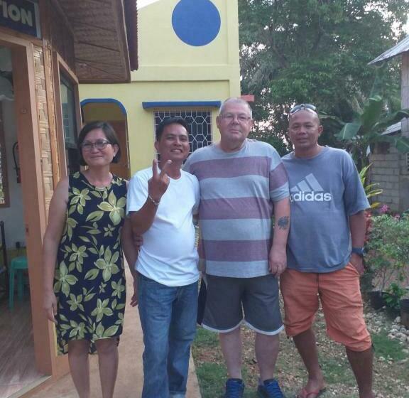 ユースホステル D  Bluemoon Backpackers