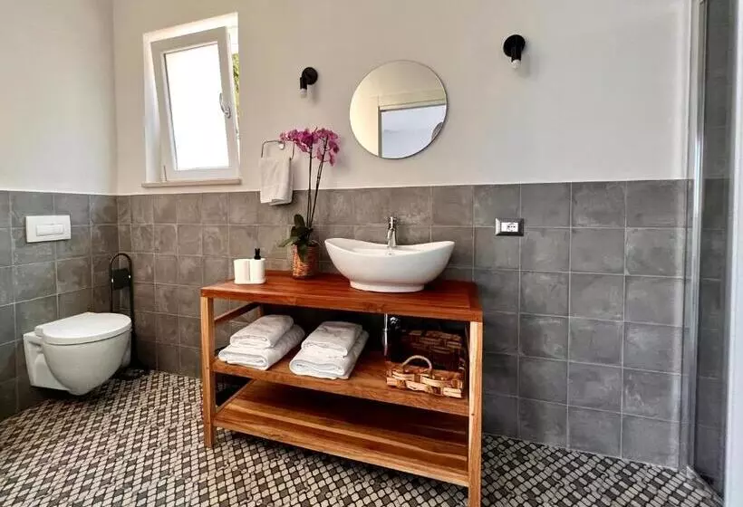 Casa Cunaci Bed And Breakfast