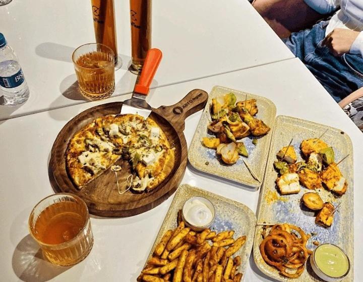 ホテル Raas Inn, New