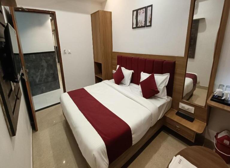 ホテル Raas Inn, New