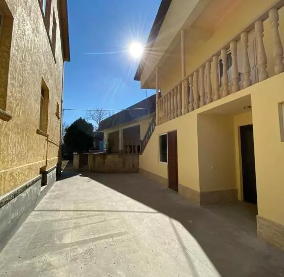 Majatalo Yeghevni Guest House In Odzun