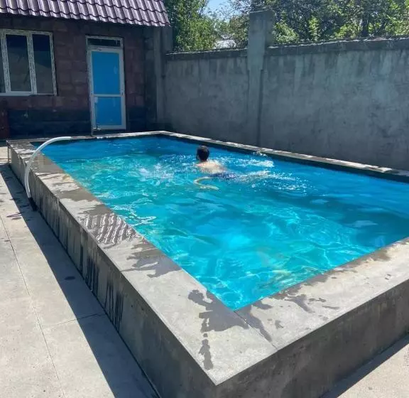 Majatalo Yeghevni Guest House In Odzun