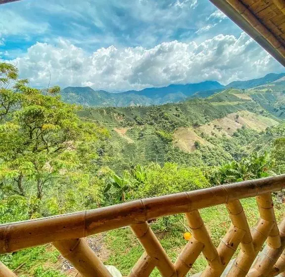 ユースホステル Huitaca Ecohotel Betania