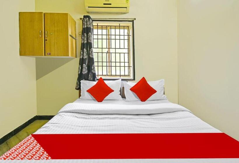 Hotel Oyo Flagship Yazhini Rooms
