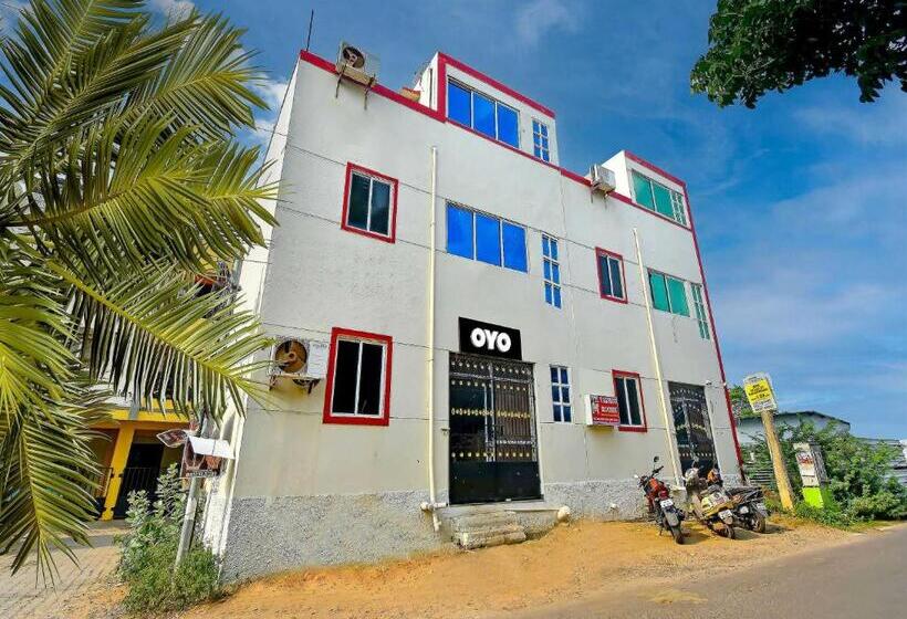 Hotel Oyo Flagship Yazhini Rooms