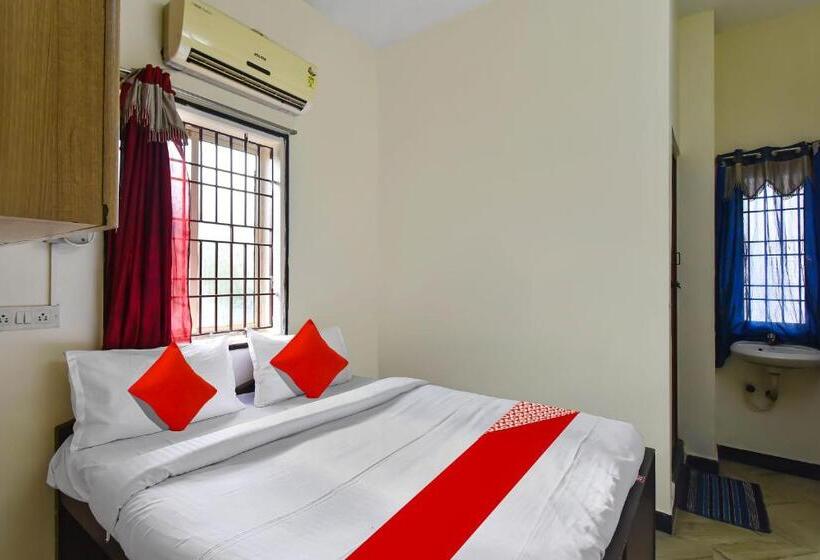 Hotel Oyo Flagship Yazhini Rooms