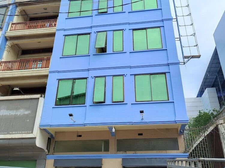 בית מלון כפרי Galaxy Rs