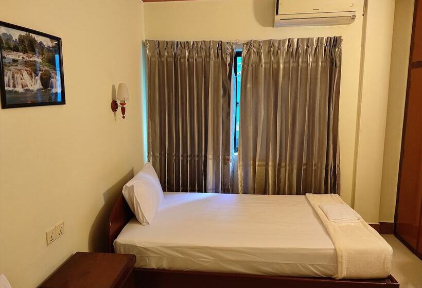 בית מלון כפרי Galaxy Rs