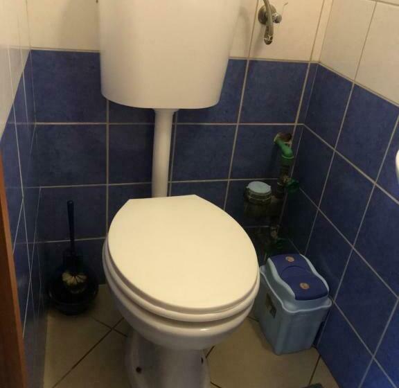 هاستل Cheap Inn No Shower