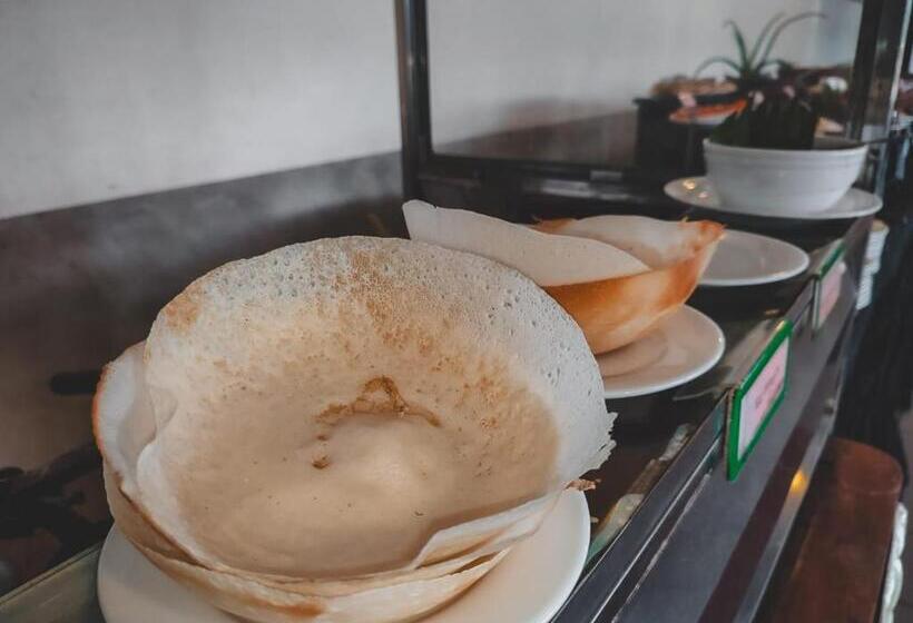 Bed and Breakfast Peacock Village Pinnawala