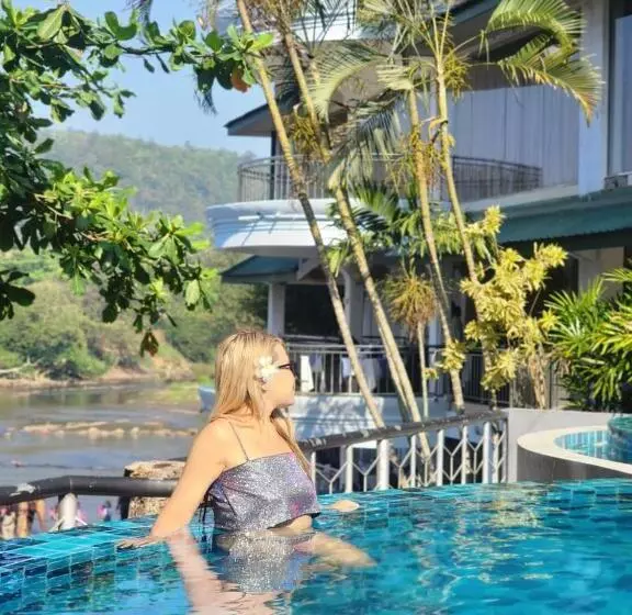 Aamiaismajoitus (B&B) Peacock Village Pinnawala