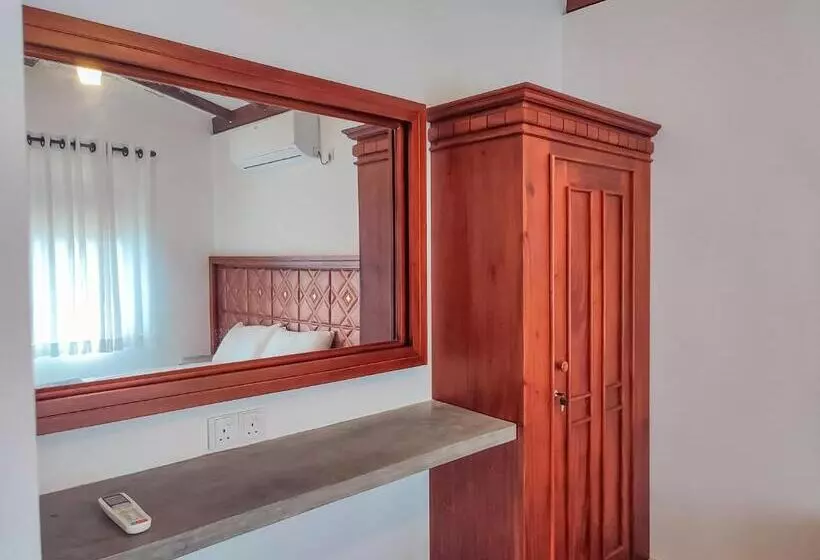 Aamiaismajoitus (B&B) Peacock Village Pinnawala