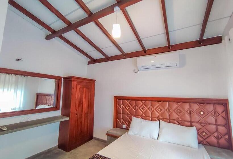 Bed and Breakfast Peacock Village Pinnawala