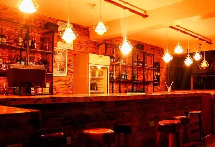 Bunyonyi Safaris Resort