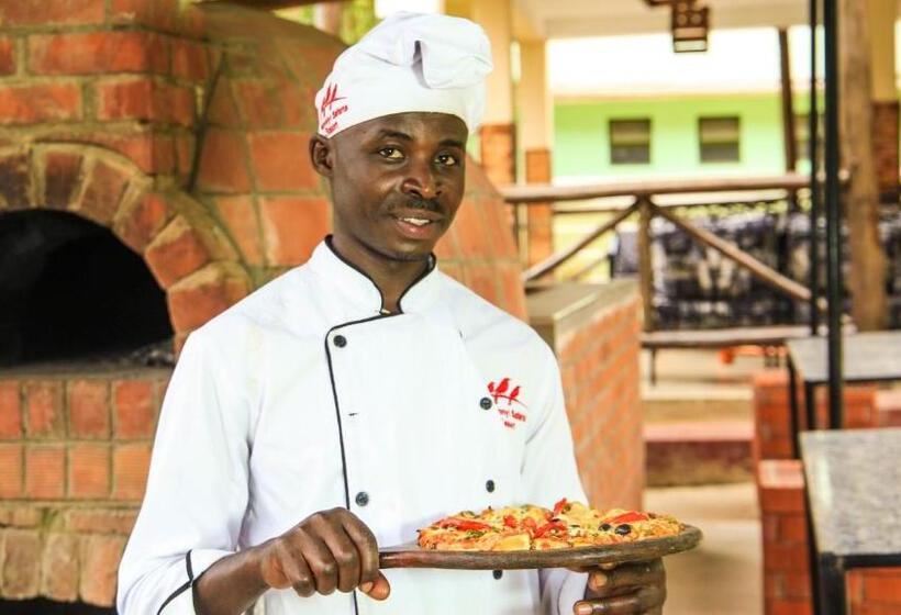 Bunyonyi Safaris Resort