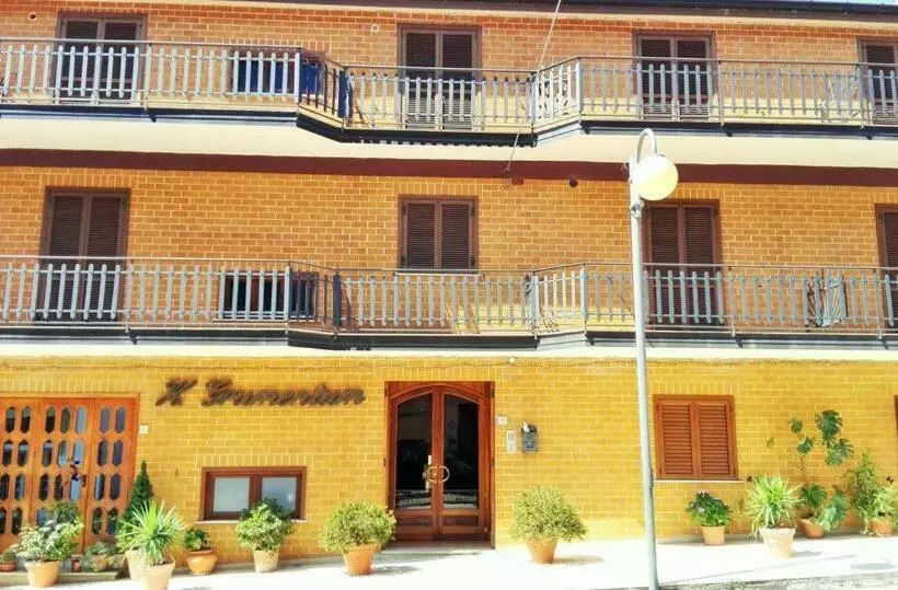ホテル Albergo Grumentum