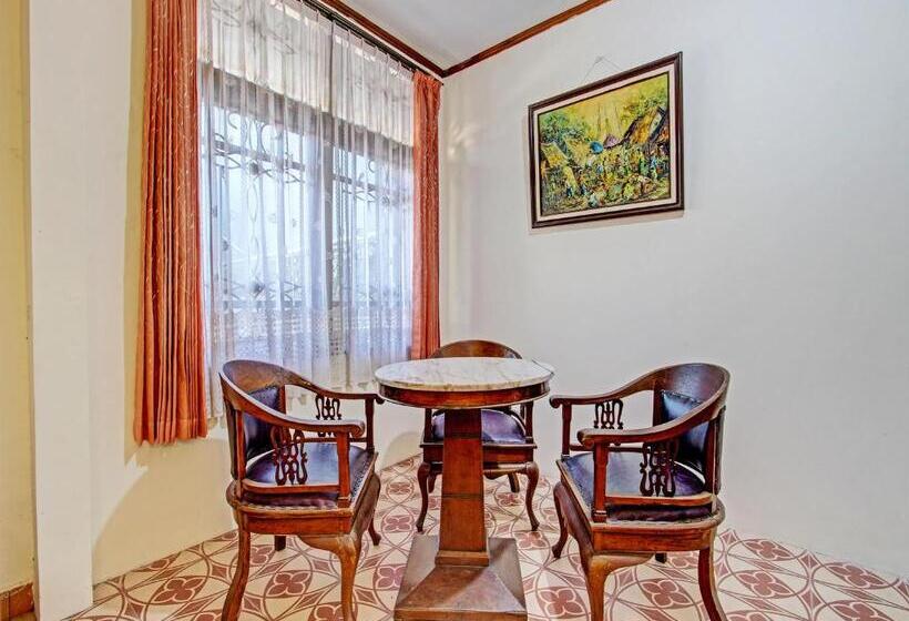 فندق Capital O 92894 Griya Lathifah Homestay Syariah