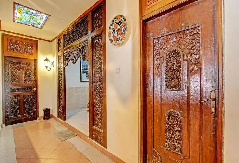 هتل Capital O 92894 Griya Lathifah Homestay Syariah