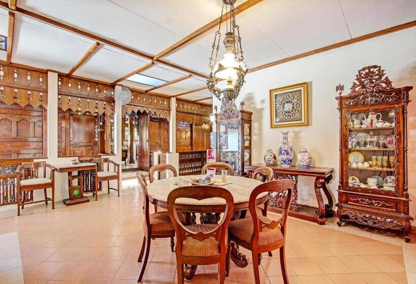 فندق Capital O 92894 Griya Lathifah Homestay Syariah