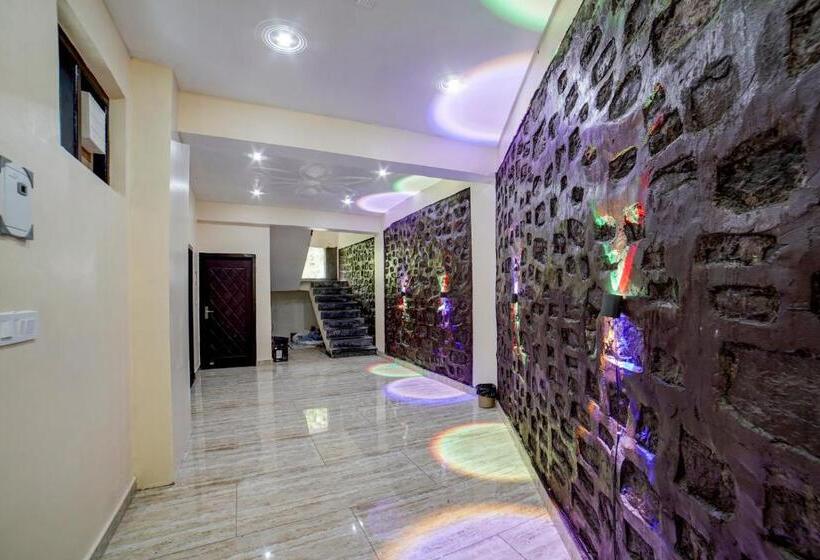 Отель Collection O Humming Bird