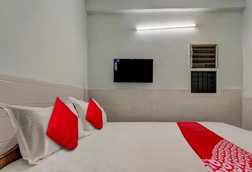 ホテル Oyo Flagship Sri Sai Lodge