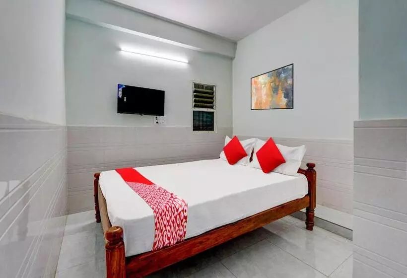 ホテル Oyo Flagship Sri Sai Lodge