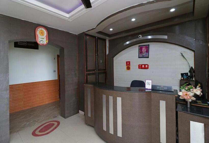 Oyo Flagship Hotel Aakarsh