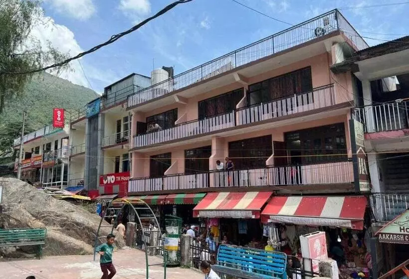 Oyo Flagship Hotel Aakarsh