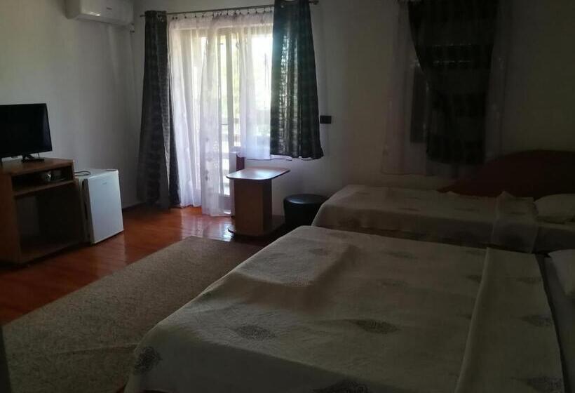 Пансион Vila Marina