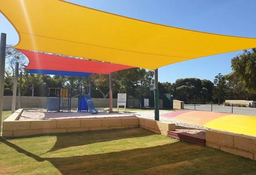 Lomakeskus Big 4 Tasman Holiday Parks   Ledge Point