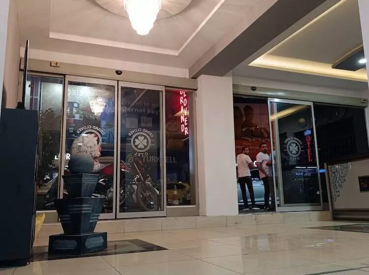 Grand Clover Otel