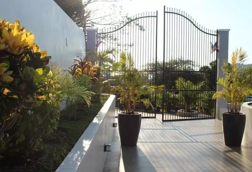 هتل Andriana Resort & Spa