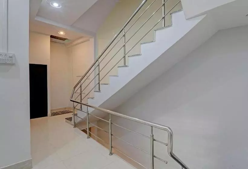ホテル Oyo Flagship Holiday Banaras Stay