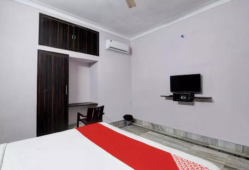 ホテル O Pramod Residency
