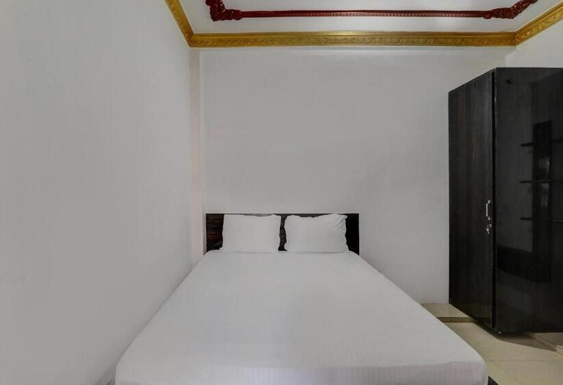 هتل Oyo P R Place