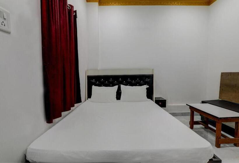 هتل Oyo P R Place