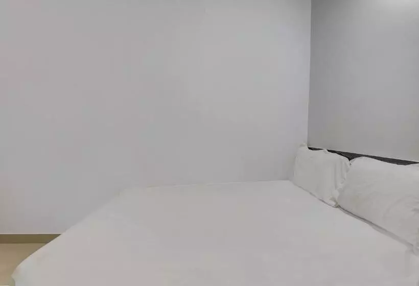 ホテル Oyo P R Place