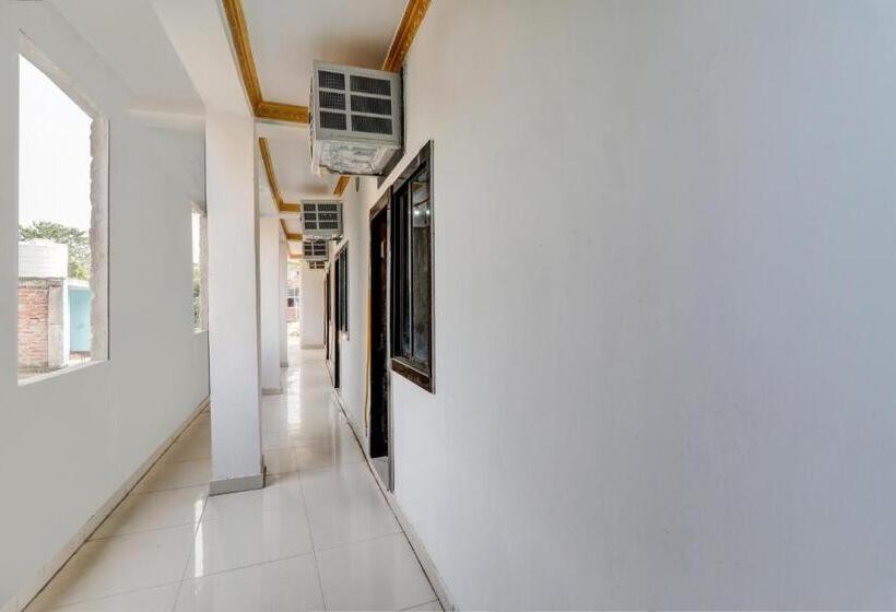 هتل Oyo P R Place