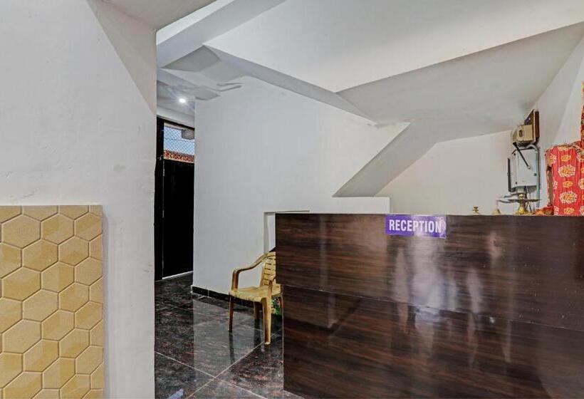 هتل Oyo P R Place