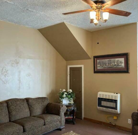 The Central Hotel Of 1910