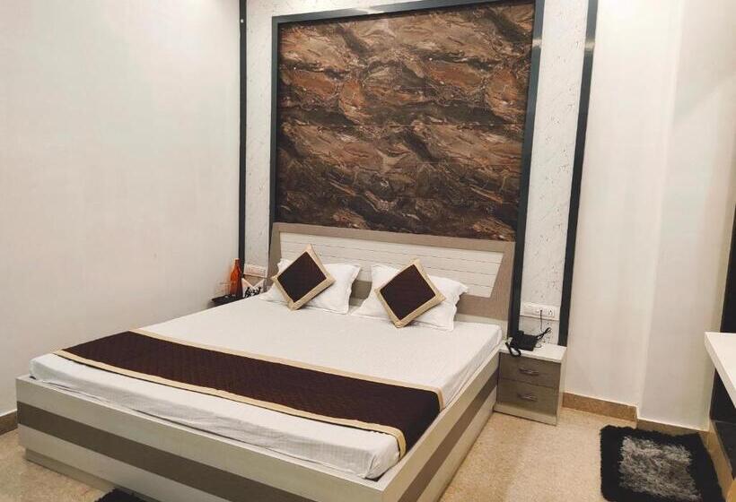 호텔 The Shree Jee Palace