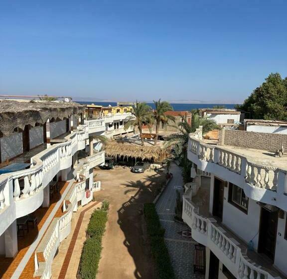 Seven Heaven Hotel And Diving Center