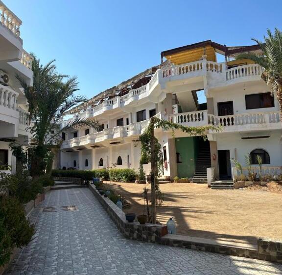 Seven Heaven Hotel And Diving Center