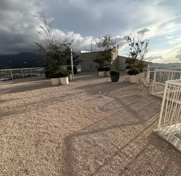 Ginos Dushi Secret For 8 People