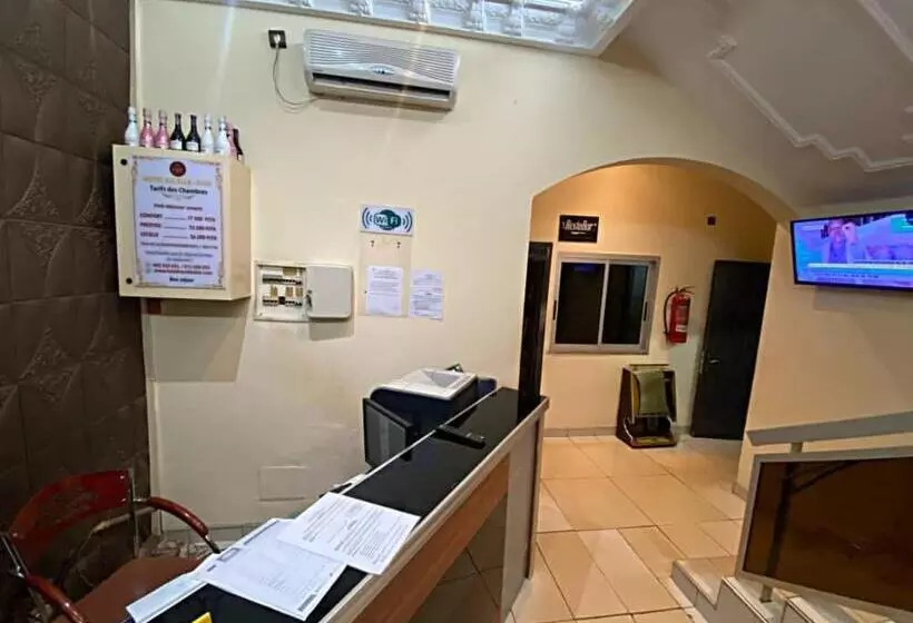 هتل Hôtel Excelle Xior