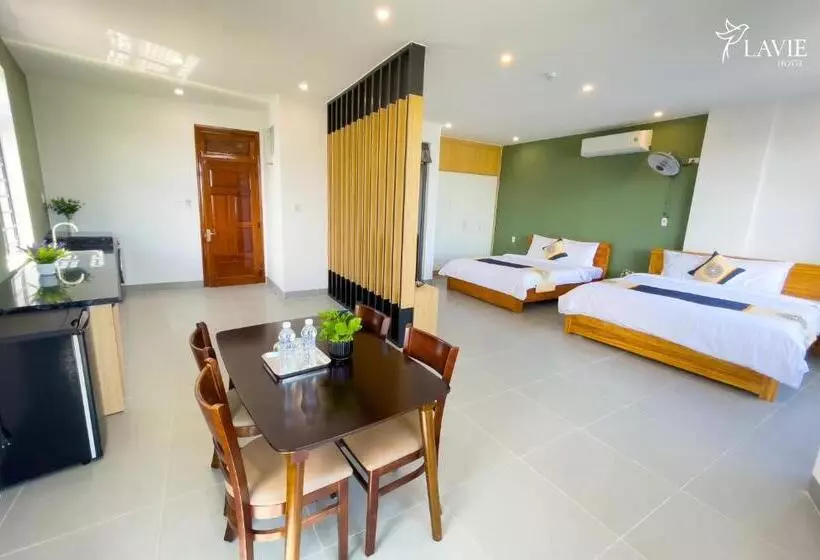 Khách Sạn Lavie Hotel Quảng Ngãi