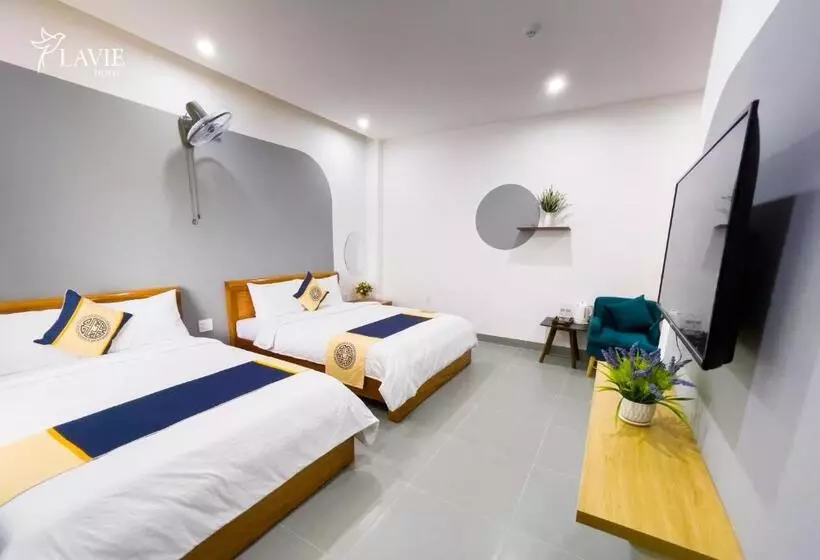 Khách Sạn Lavie Hotel Quảng Ngãi