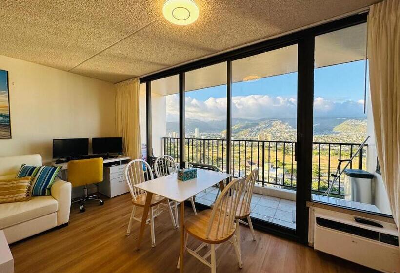 Waikiki Banyan Pool Free Parking Free Wi Fi One Br